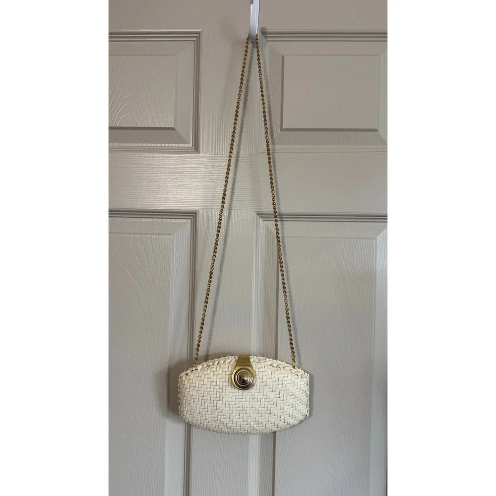Rodo Italy Cream Woven Wicker Clutch Purse Gold Chain Vintage Old Money Classic
